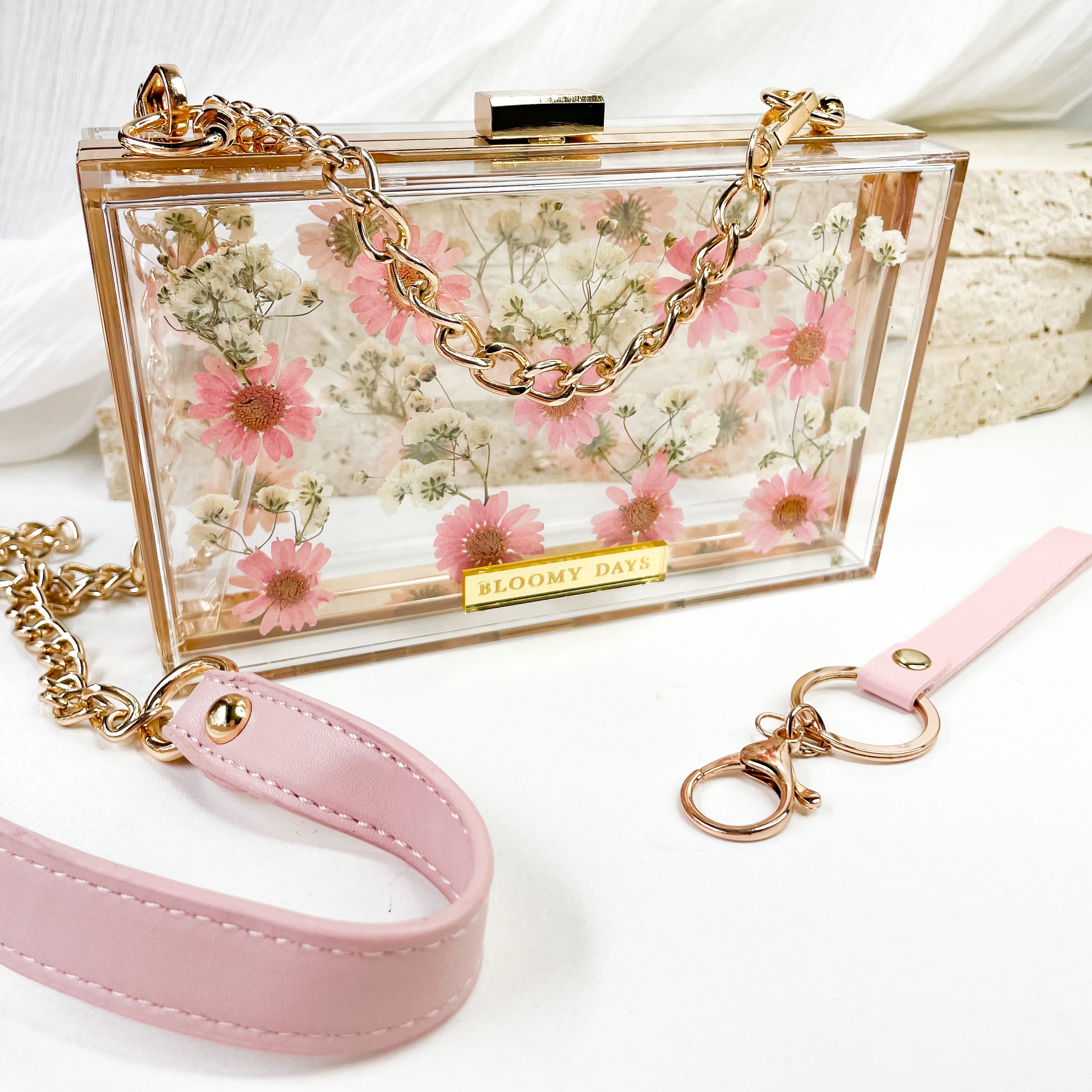 Floral Daisy Clutch