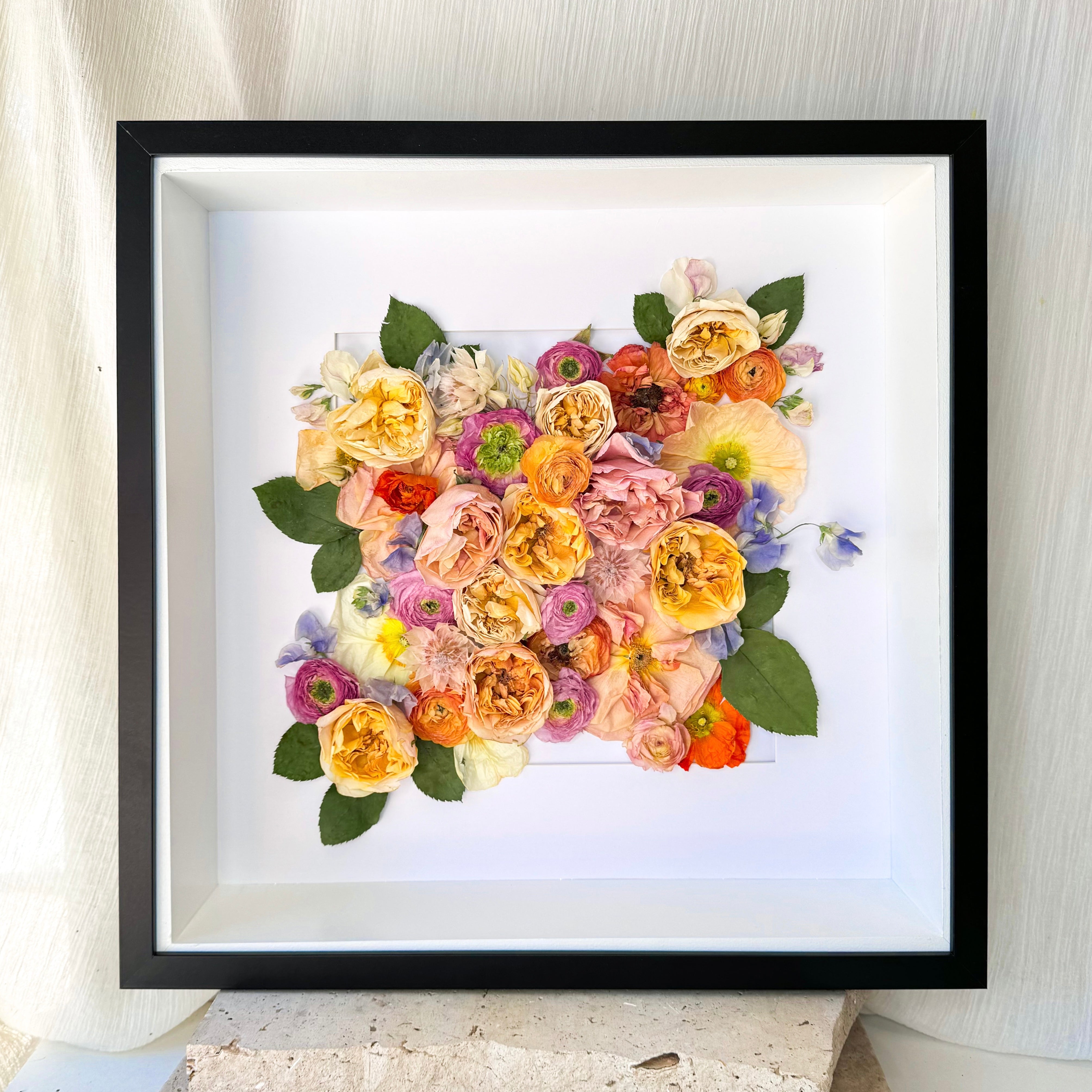 custom-flower-framing-3d-shadow-box
Preserved bright wedding bouquet set in 50x50cm 3D black frame