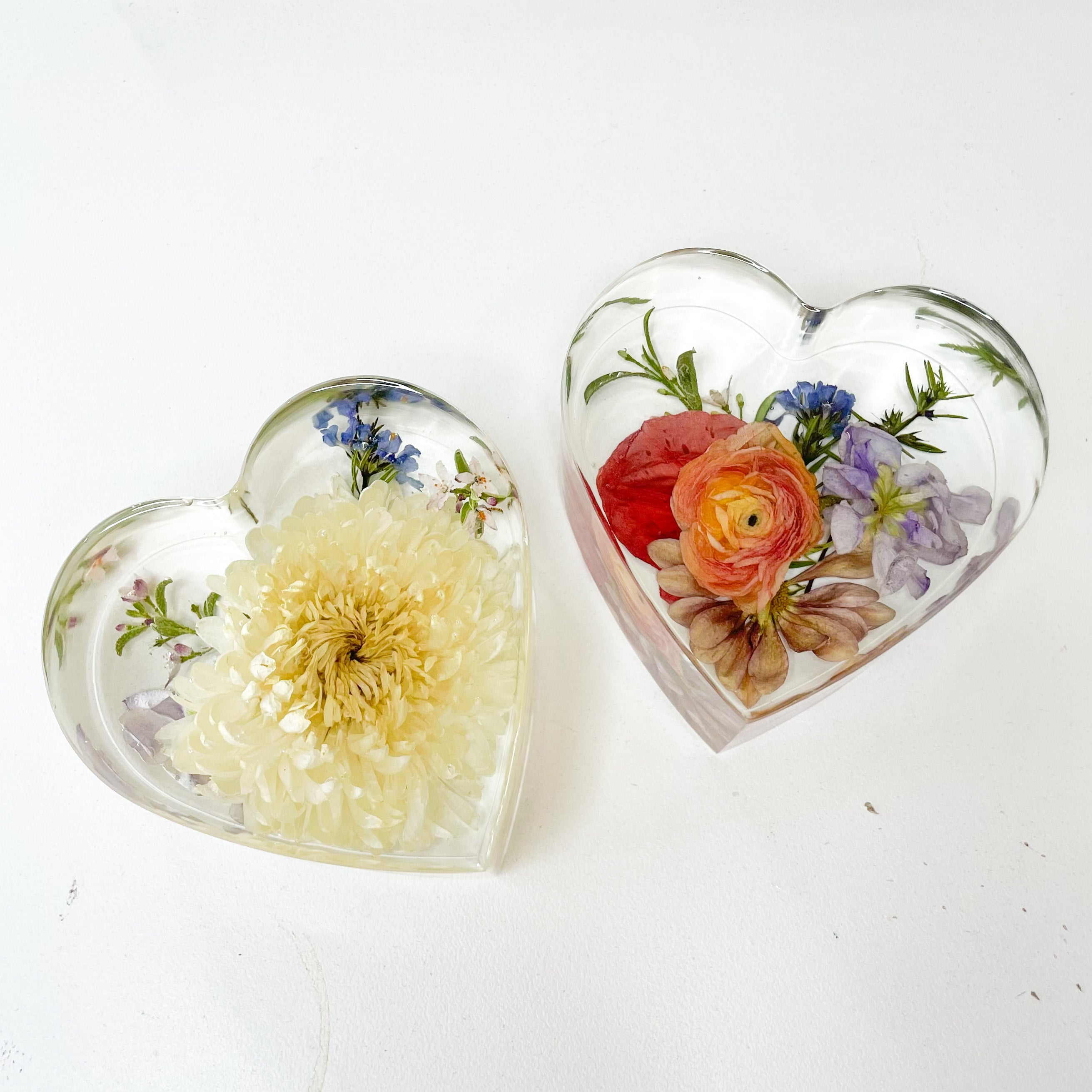 preserved-flowers-resin-medium heart- memorial bouquet - funeral flowers keepsake