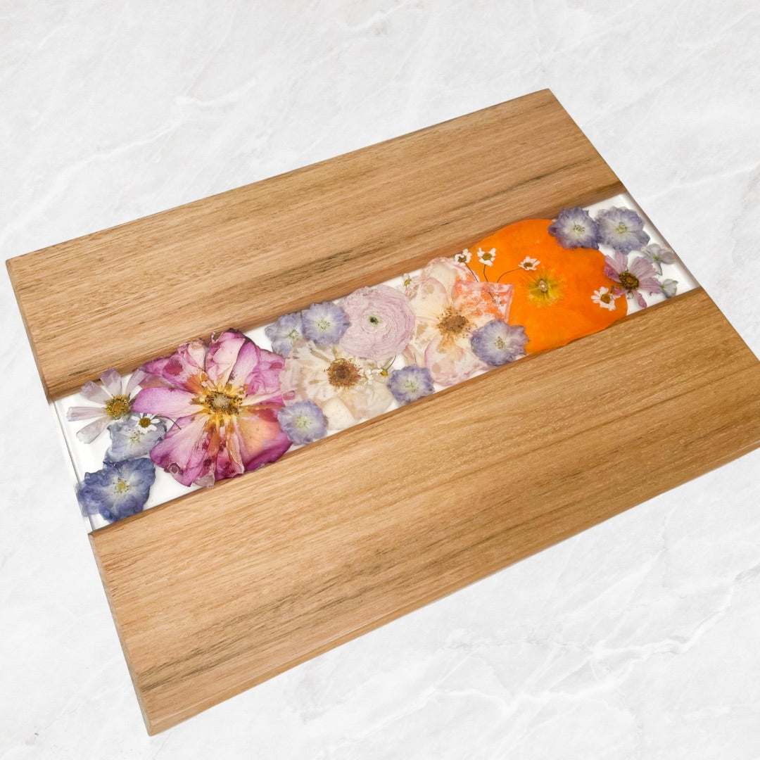 Preserved wedding bouquet - resin charcuterie board - wood resin flower serving tray - pressed flowers light wood straight cut