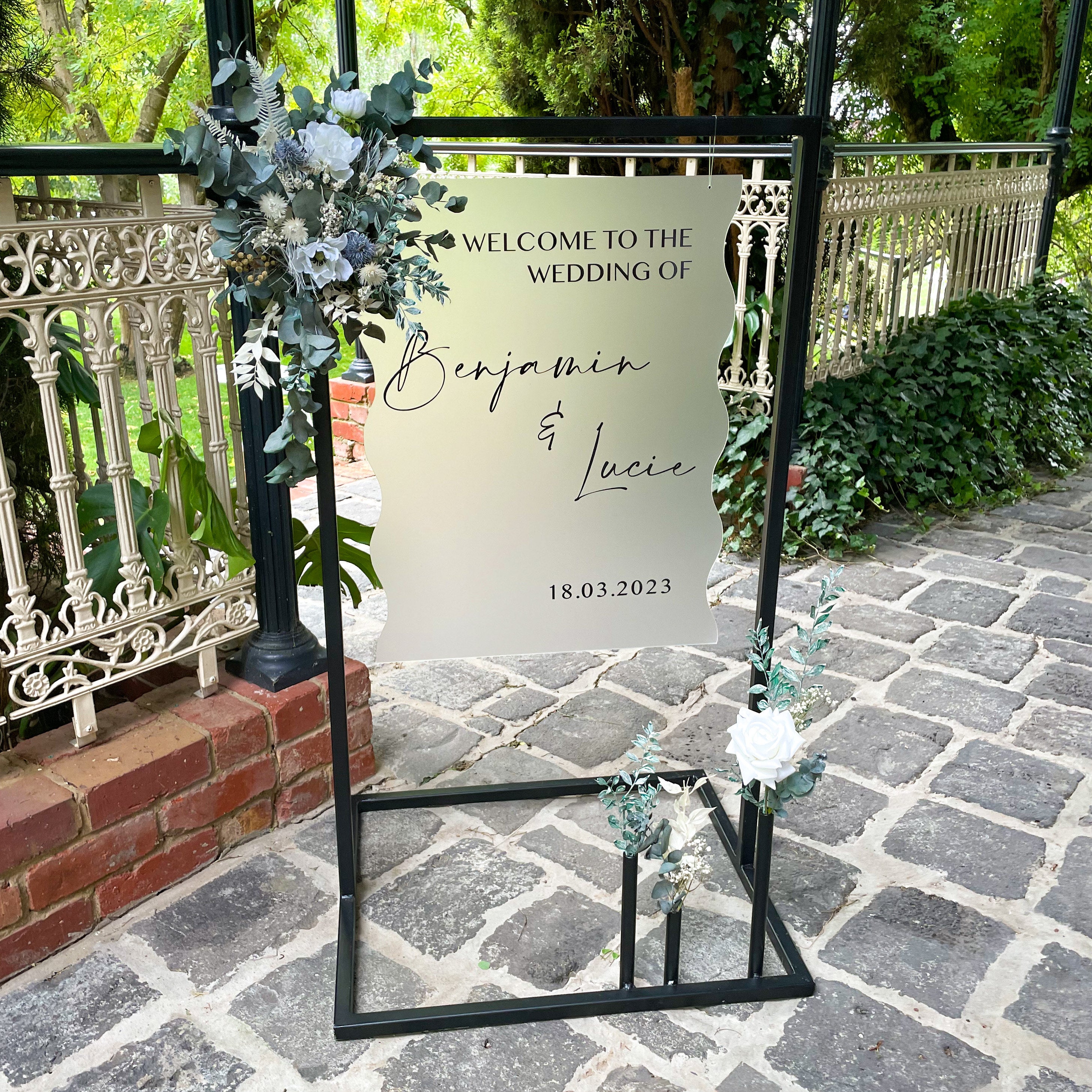 Wavy Sign & Flower Frame Hire Package