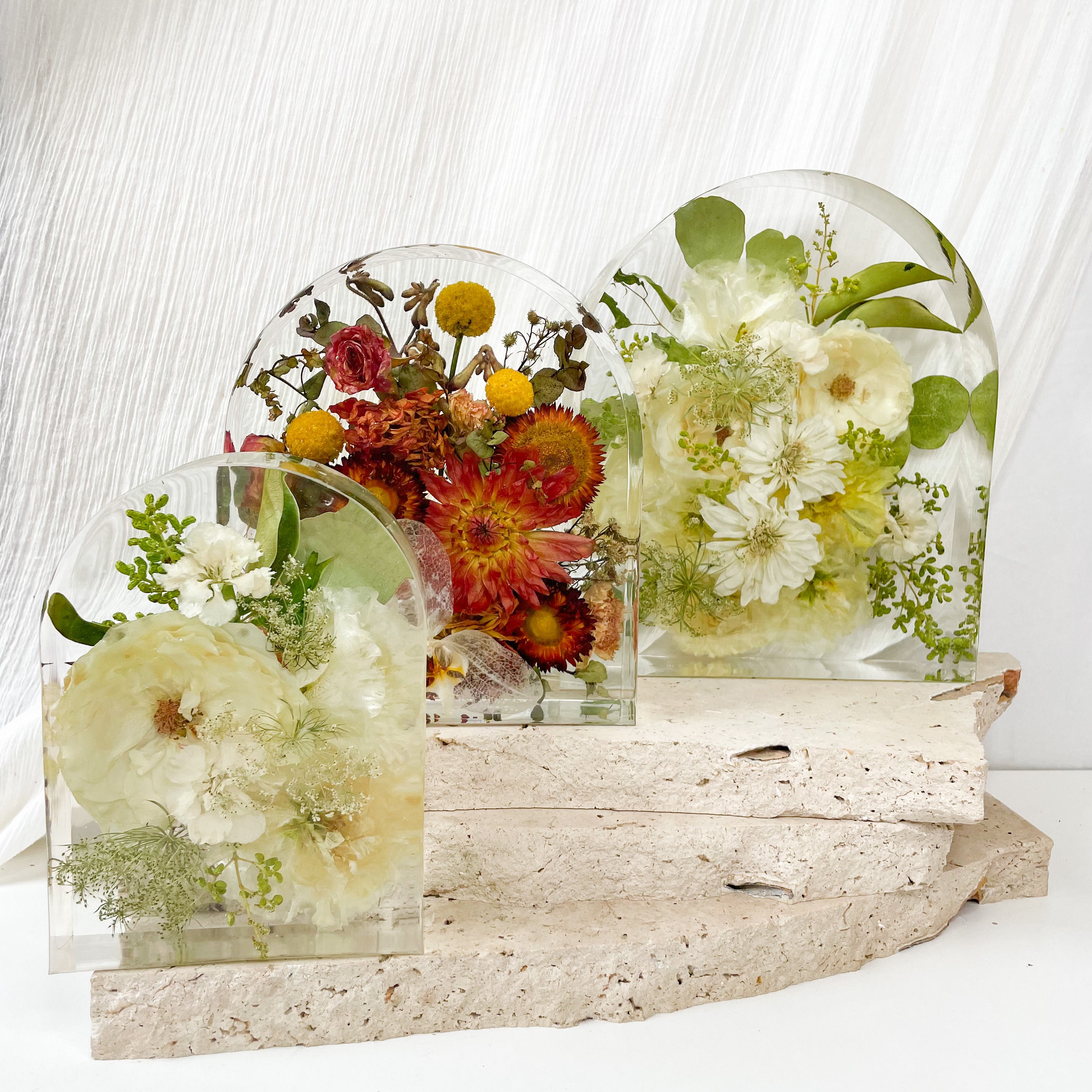 preserved-flowers-large-resin-arch