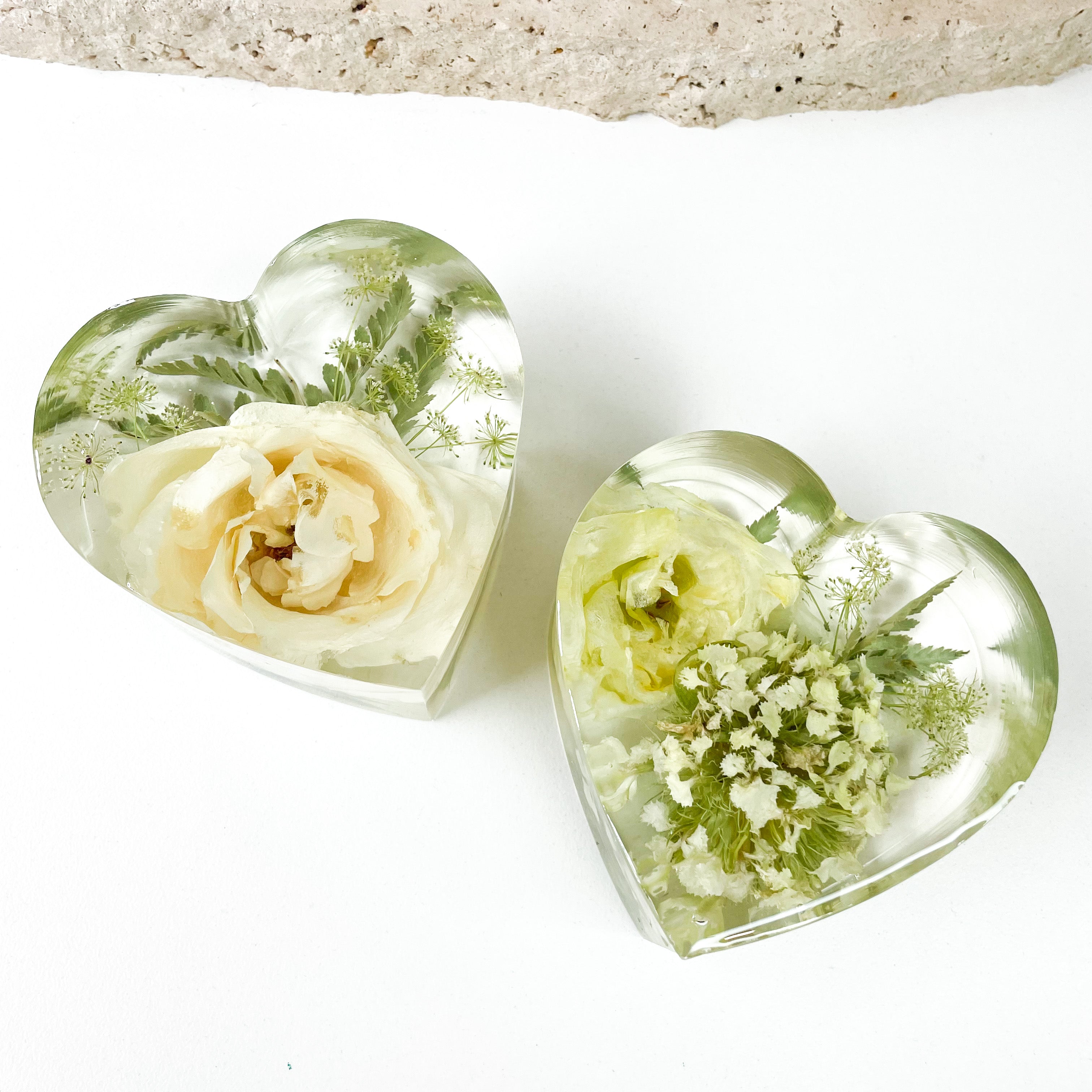 preserved-flowers-resin-medium heart- wedding bouquet - white and green