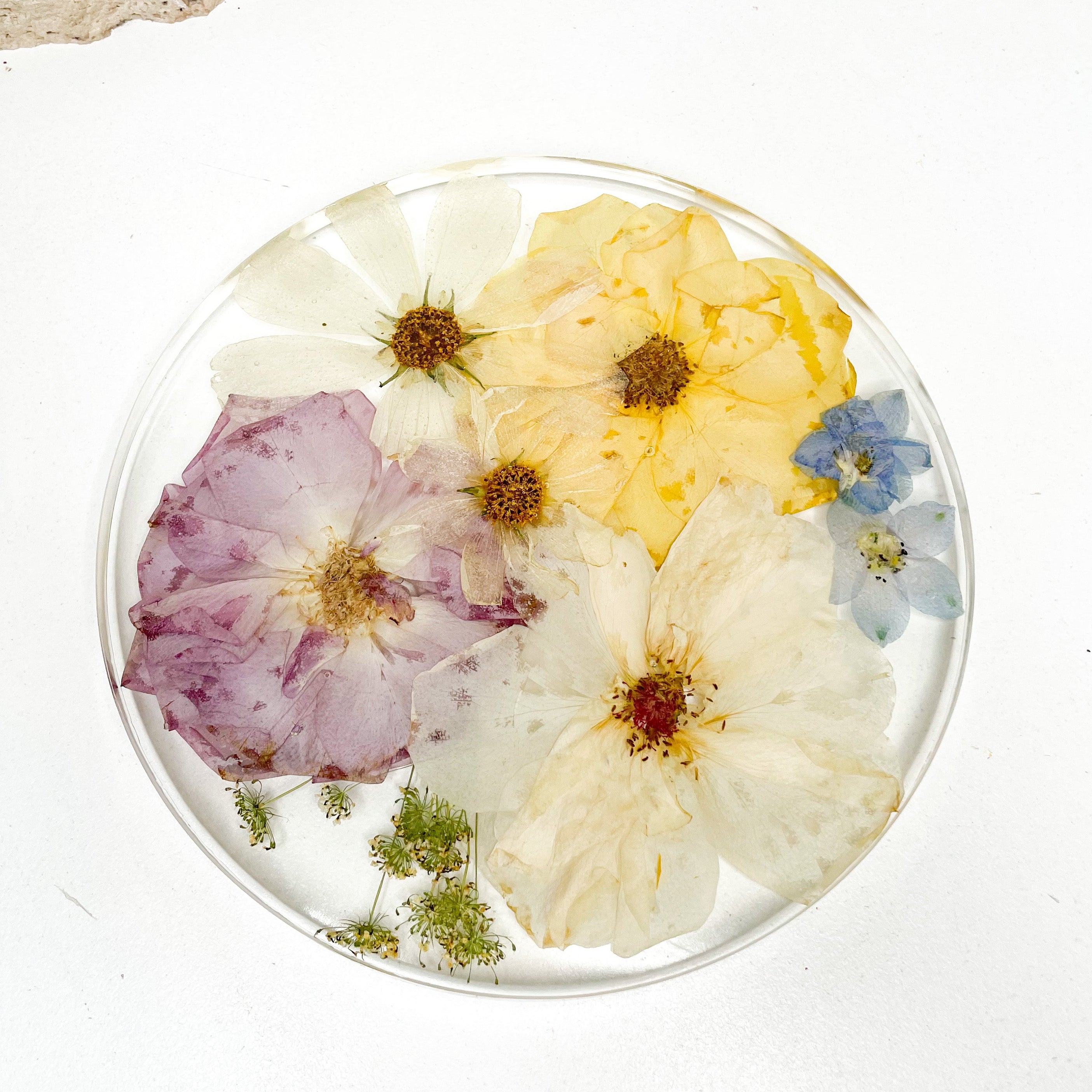 Preserved Flowers Resin Round Tray