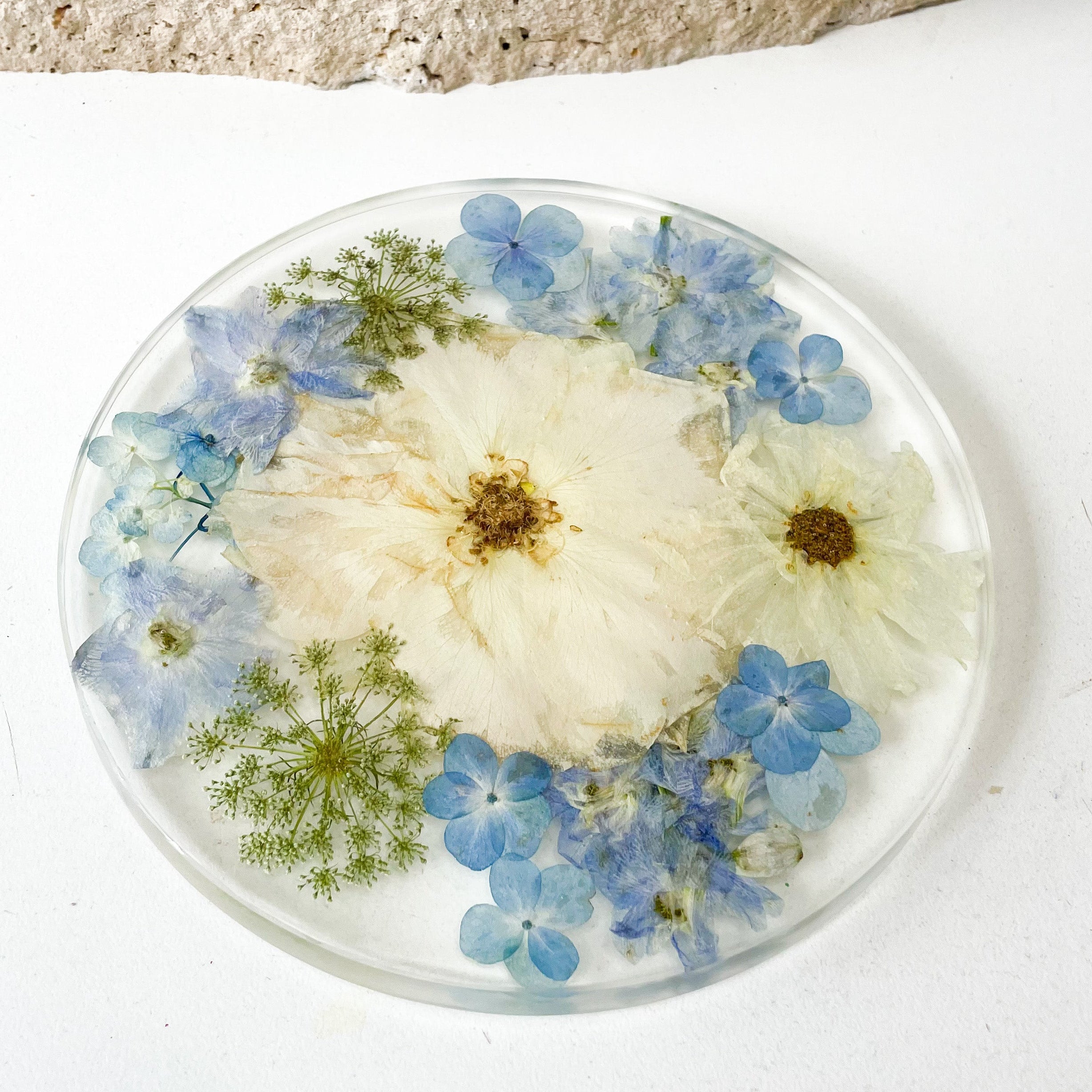 Preserved Flowers Resin Round Tray