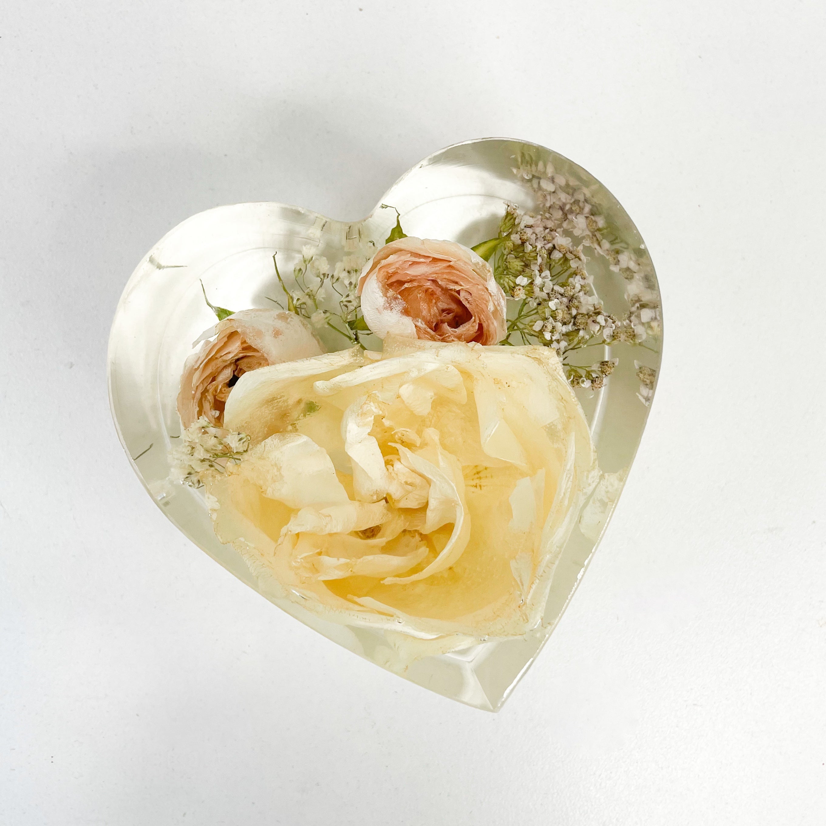 Preserved Flowers Resin Heart - Medium