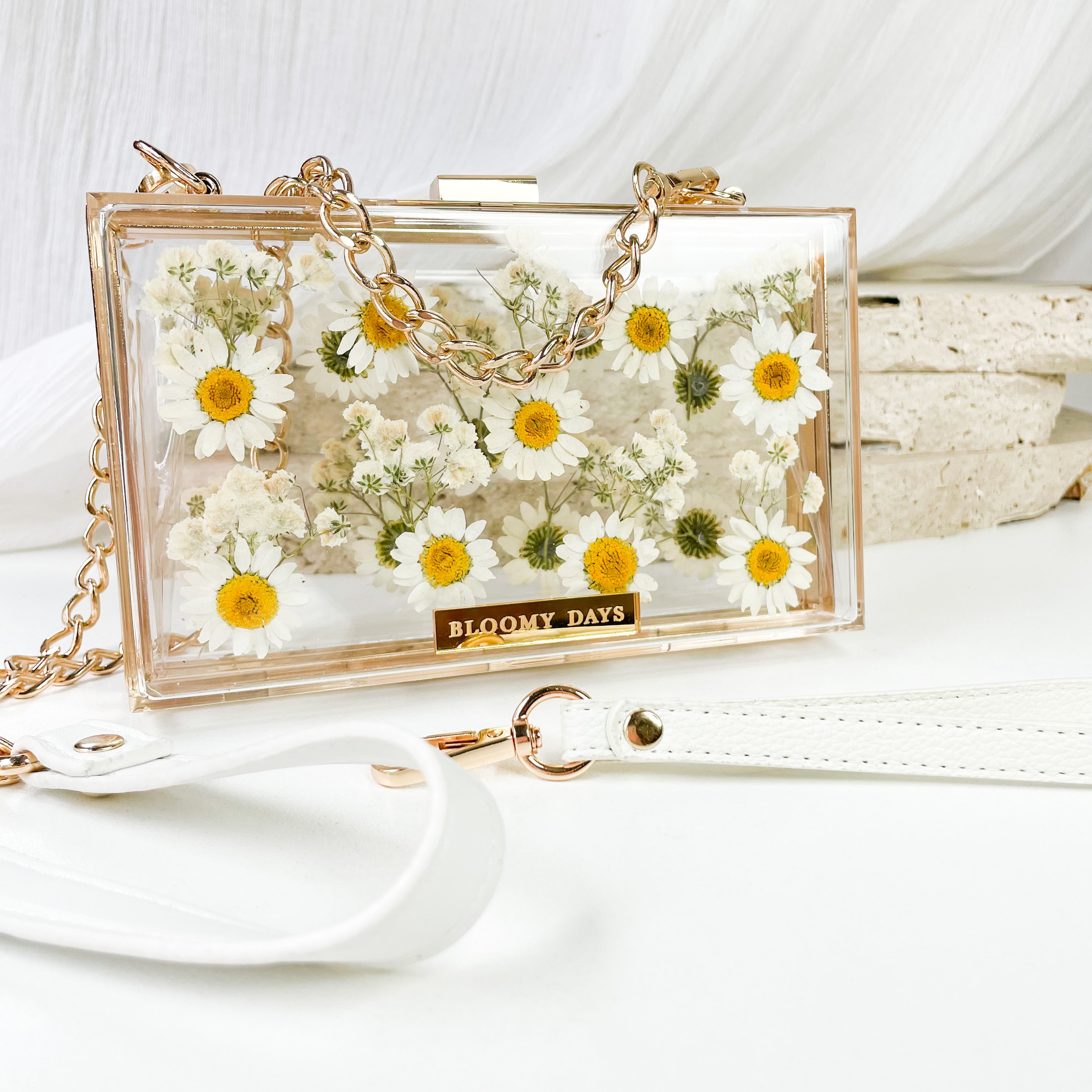 Flower clutch outlet