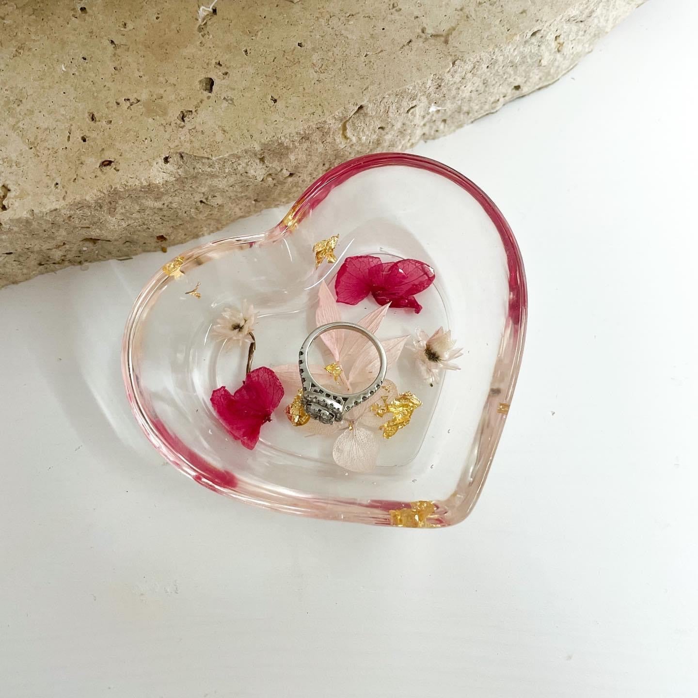 Preserved Flowers Resin Heart Ring Dish - Small