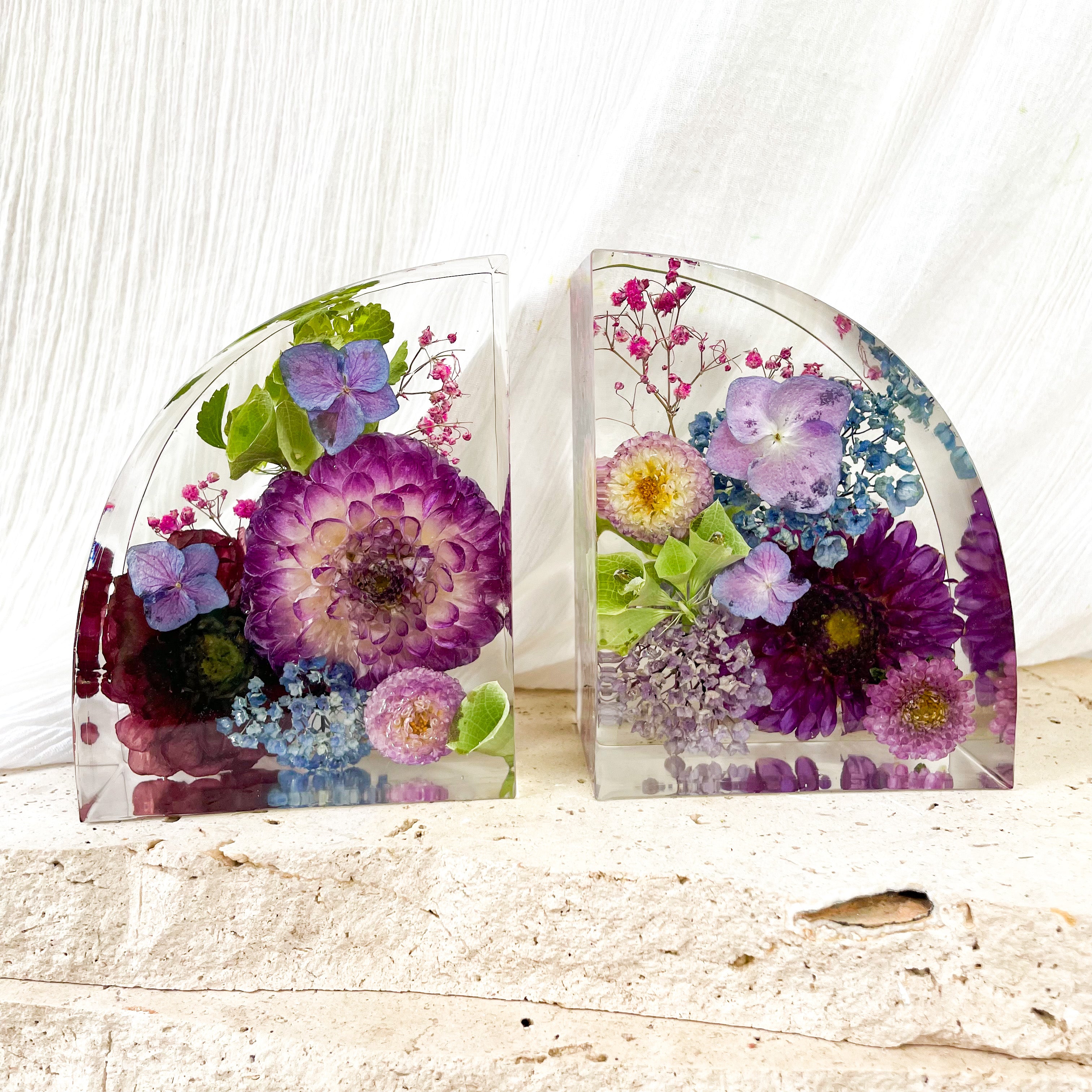 Preserved Flowers Resin Bookend Set