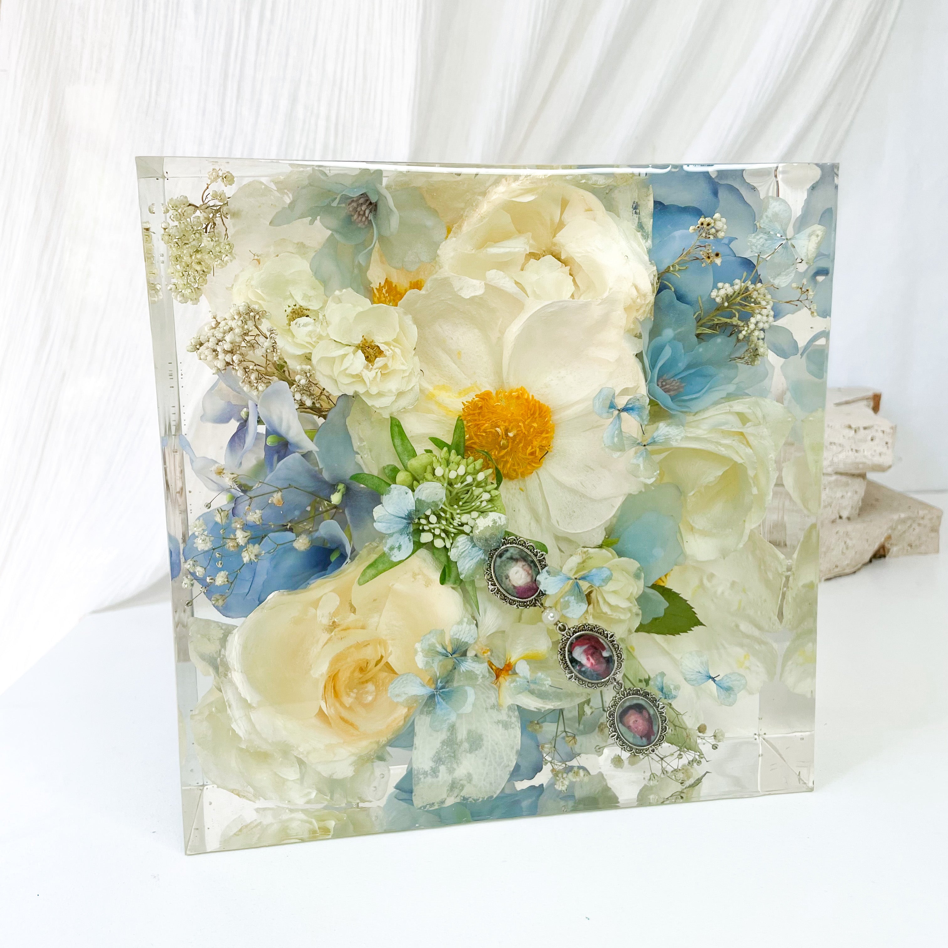 Preserved Flowers Resin Square - Large