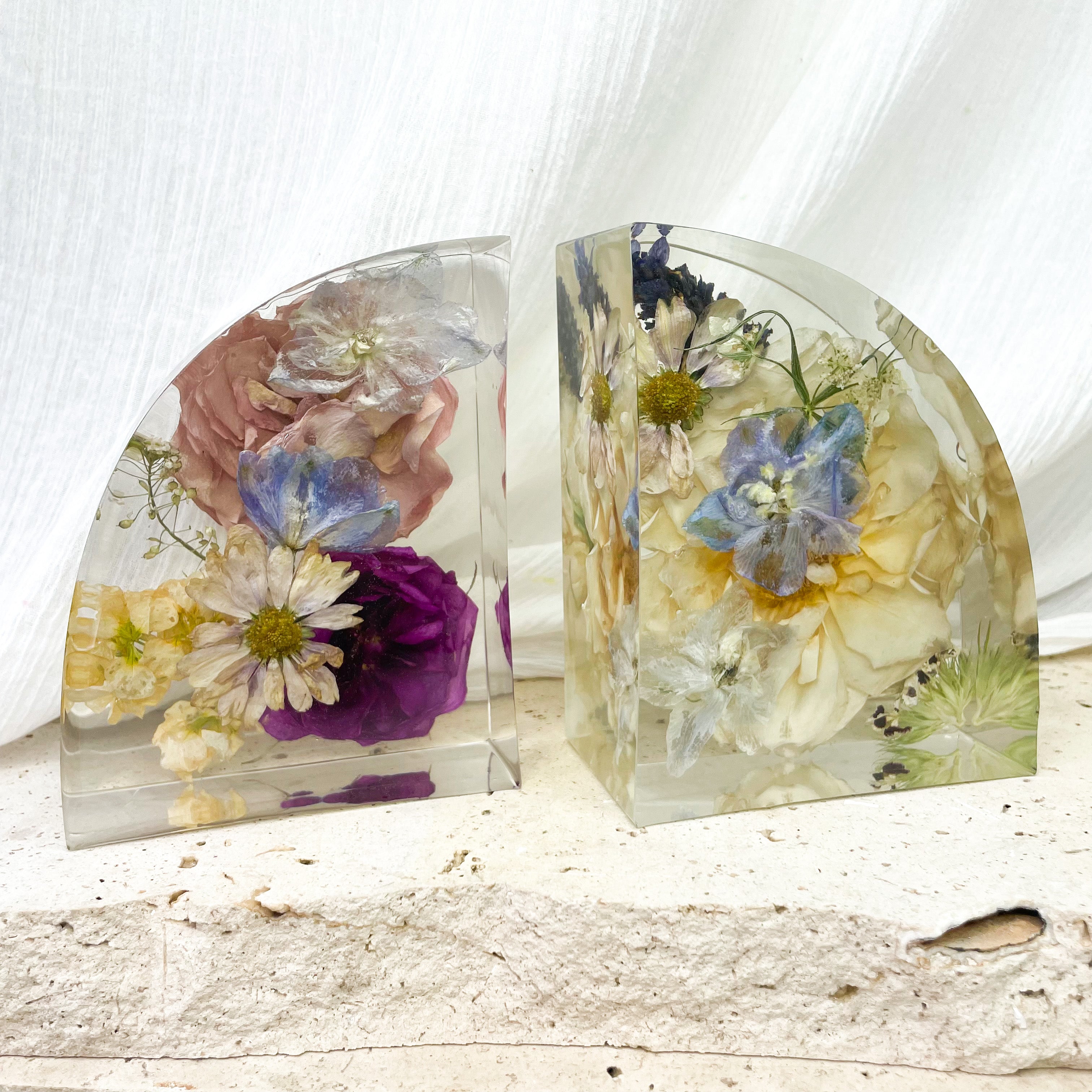 Preserved Flowers Resin Bookend Set