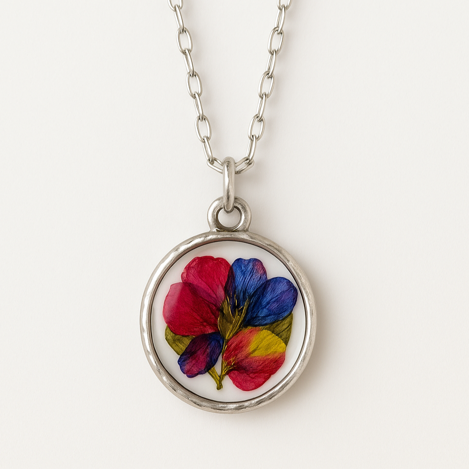 preserved flowers hammered round resin pendant sterling silver cable chain 